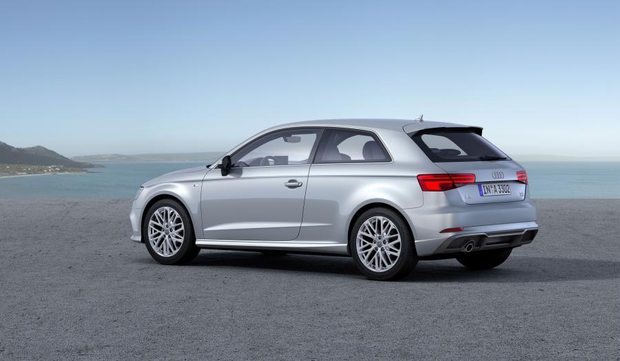  Audi A3 2.0 TDI Quattro S-Line (8V) 2016 года  (фото 6 из 18)
